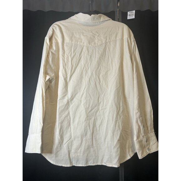 Levi's Women's Plus Size Dylan Western Shirt (White Smoke, 2X) - Picture 3 of 4